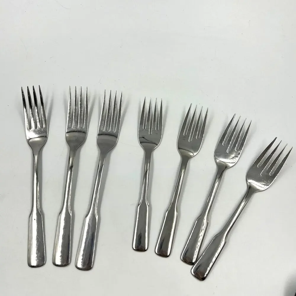 Vintage Retired Friendship‎ WM A Rogers Stainless Oneida Ltd Dinner Forks 7